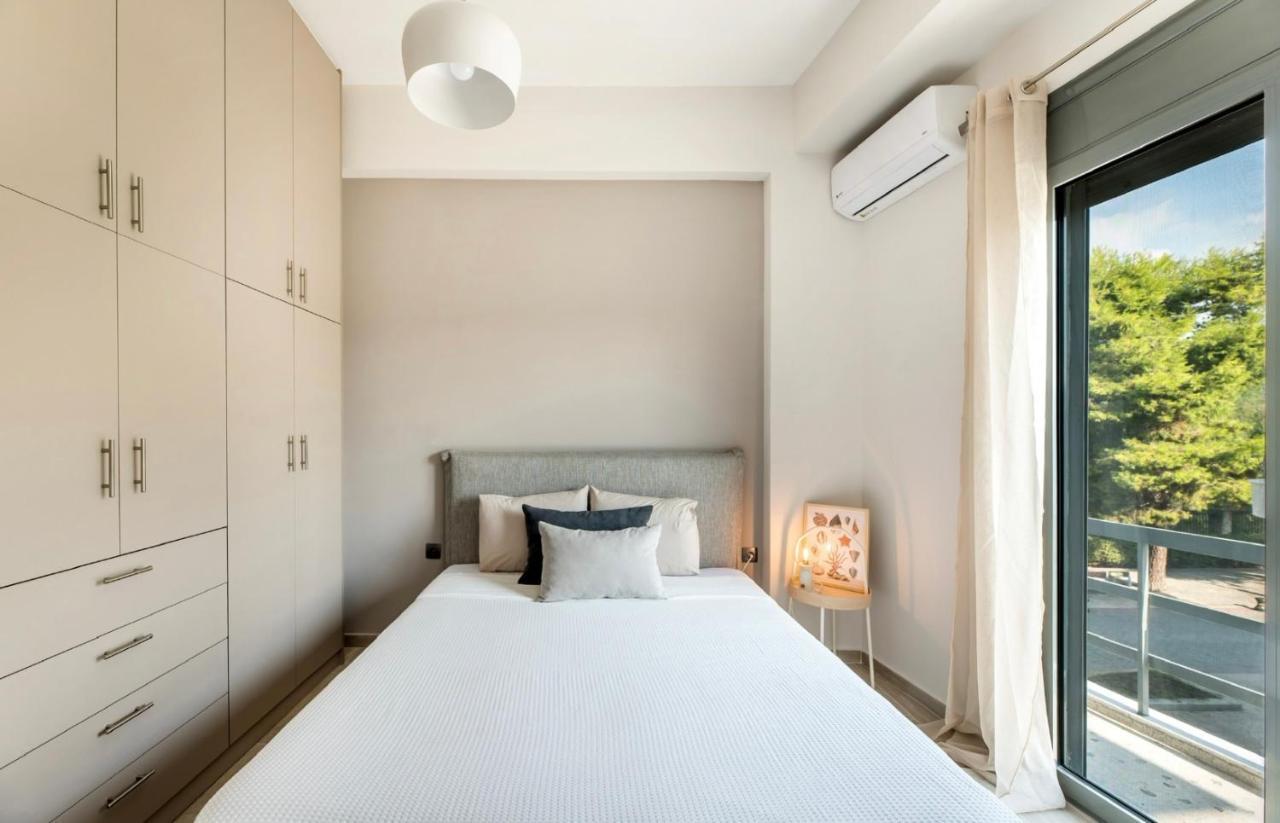 Eleusis Suites Β Luaran gambar